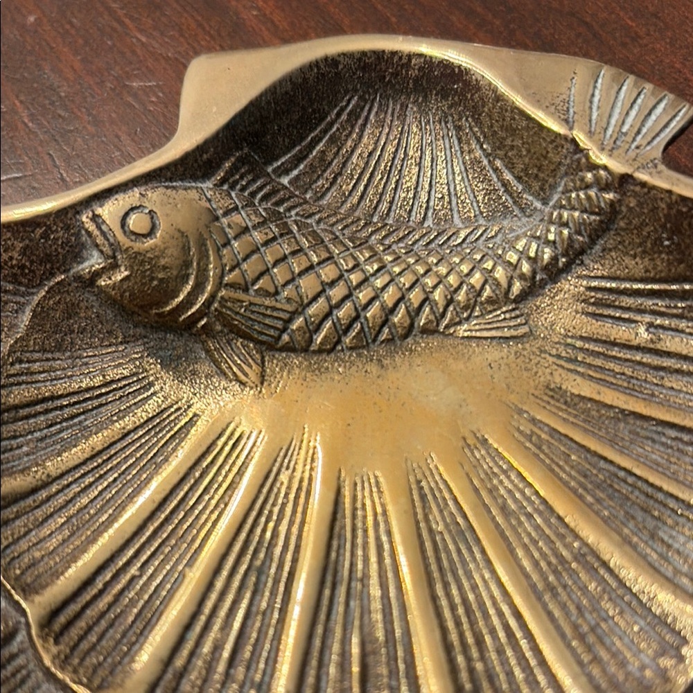 Brass Shell Dishwith Koi Decorative Dish - marked Korea - Picture 2 of 7